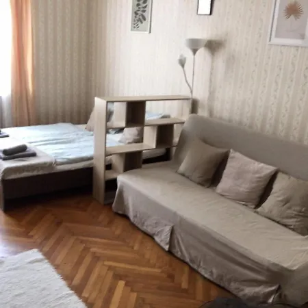בודפשט Cozy Flat At Stadionok M Station מראה חיצוני תמונה