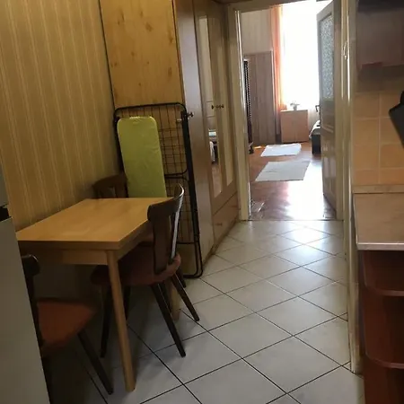 בודפשט Cozy Flat At Stadionok M Station מראה חיצוני תמונה